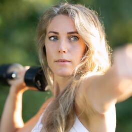 Shanna Janssen bij NewWaves pilates Breukelen